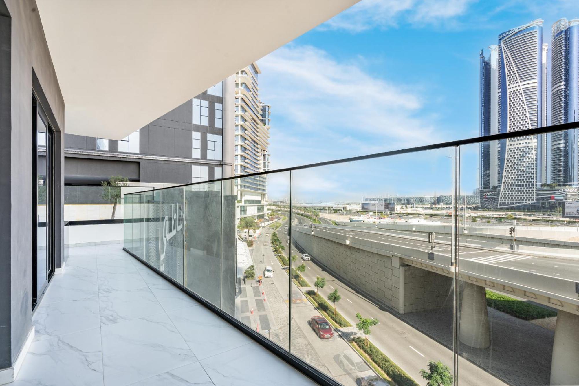 Stylish With Direct Pool Access By The Canal *